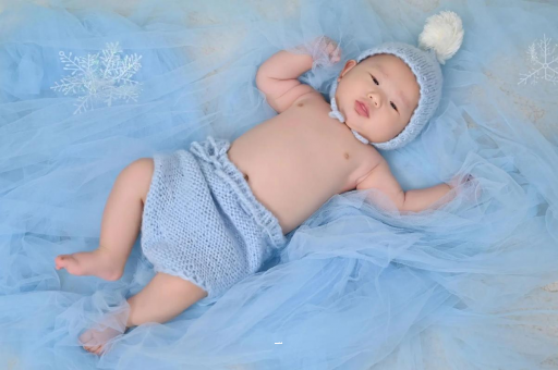 宝宝眼角红血丝